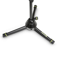 Gravity MS 3122 HDB - Soporte de micrófono corto y resistente para uso intensivo con trípode plegable