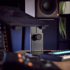 Gravity SP 3102 C B - Soporte de mesa compacto para monitor de estudio