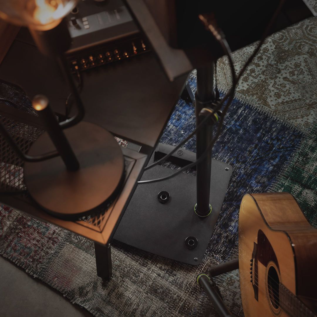 Gravity SP 3202 CS B - Soporte para altavoz de monitor de estudio con base cuadrada de acero