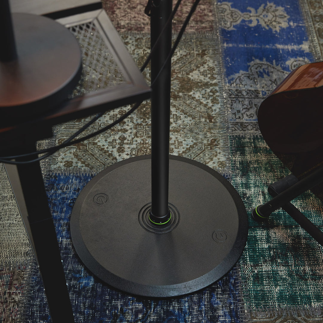 Gravity SP 3202 LR B - Soporte para monitor de estudio con base redonda grande