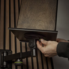 Gravity SP WM 1 B - Soporte de pared para monitores de estudio con posibilidad de inclinación y giro