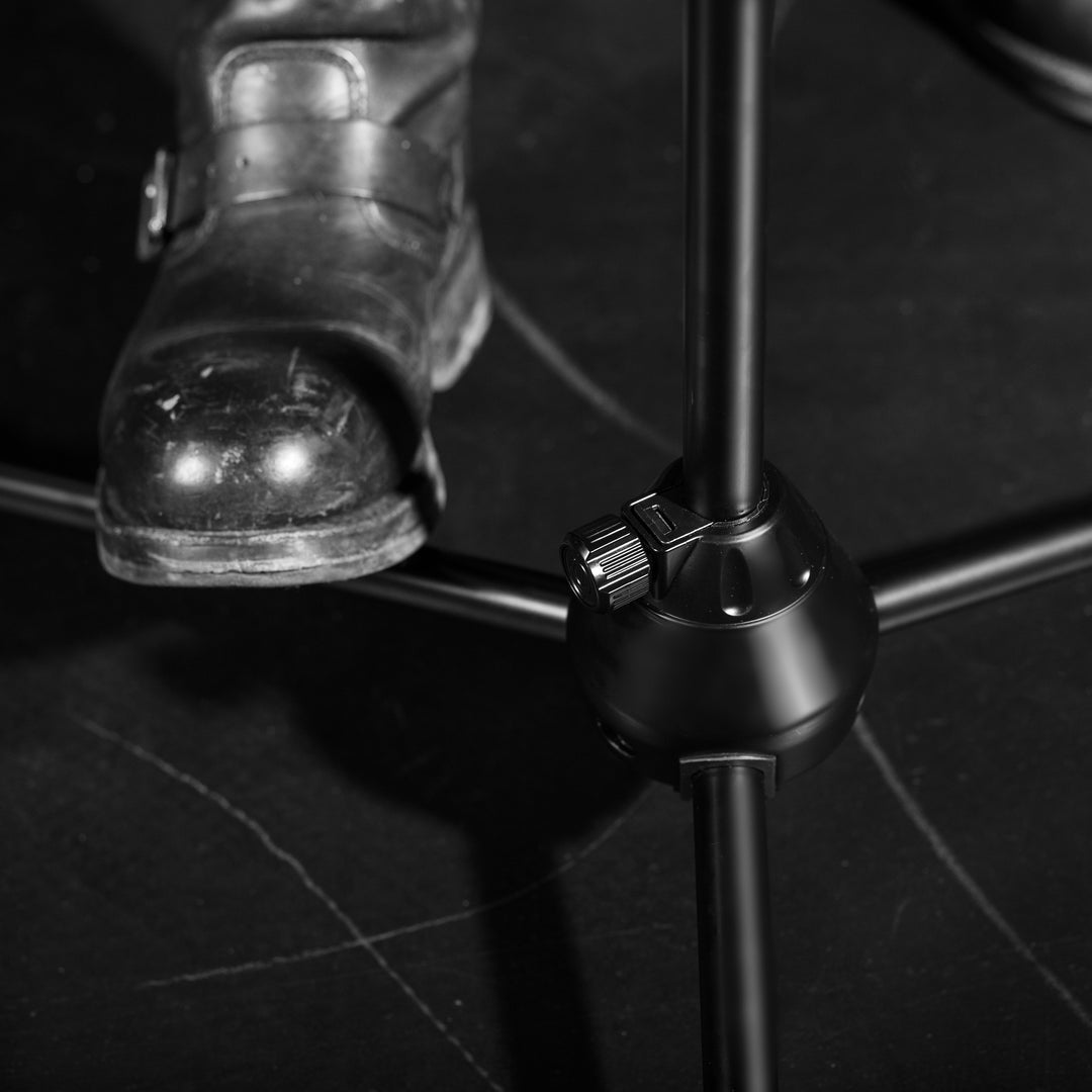 Gravity TMS 4322 B - Soporte de micrófono Touring series con pértiga telescópica y ajuste de 2 puntos