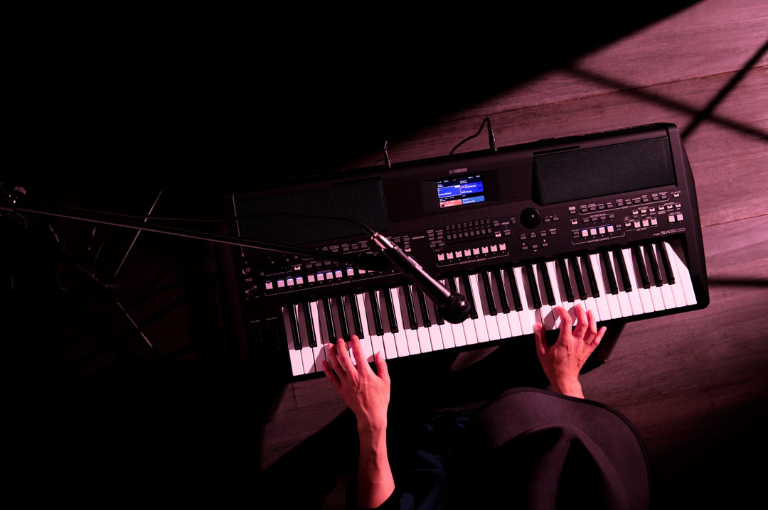 Yamaha PSR-SX600 Teclados (Negro)
