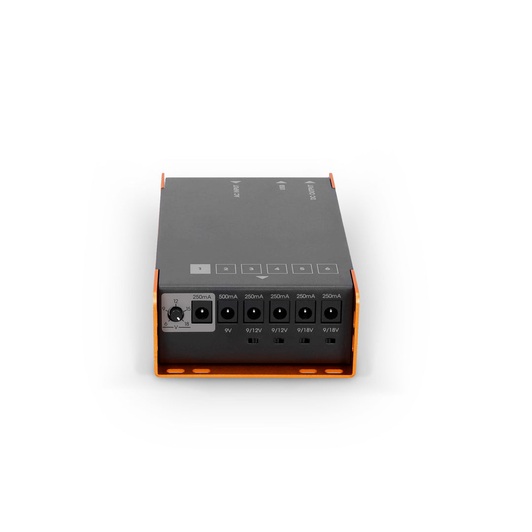 Palmer PWT 06 IEC - Fuente de alimentación universal para pedalboard con USB