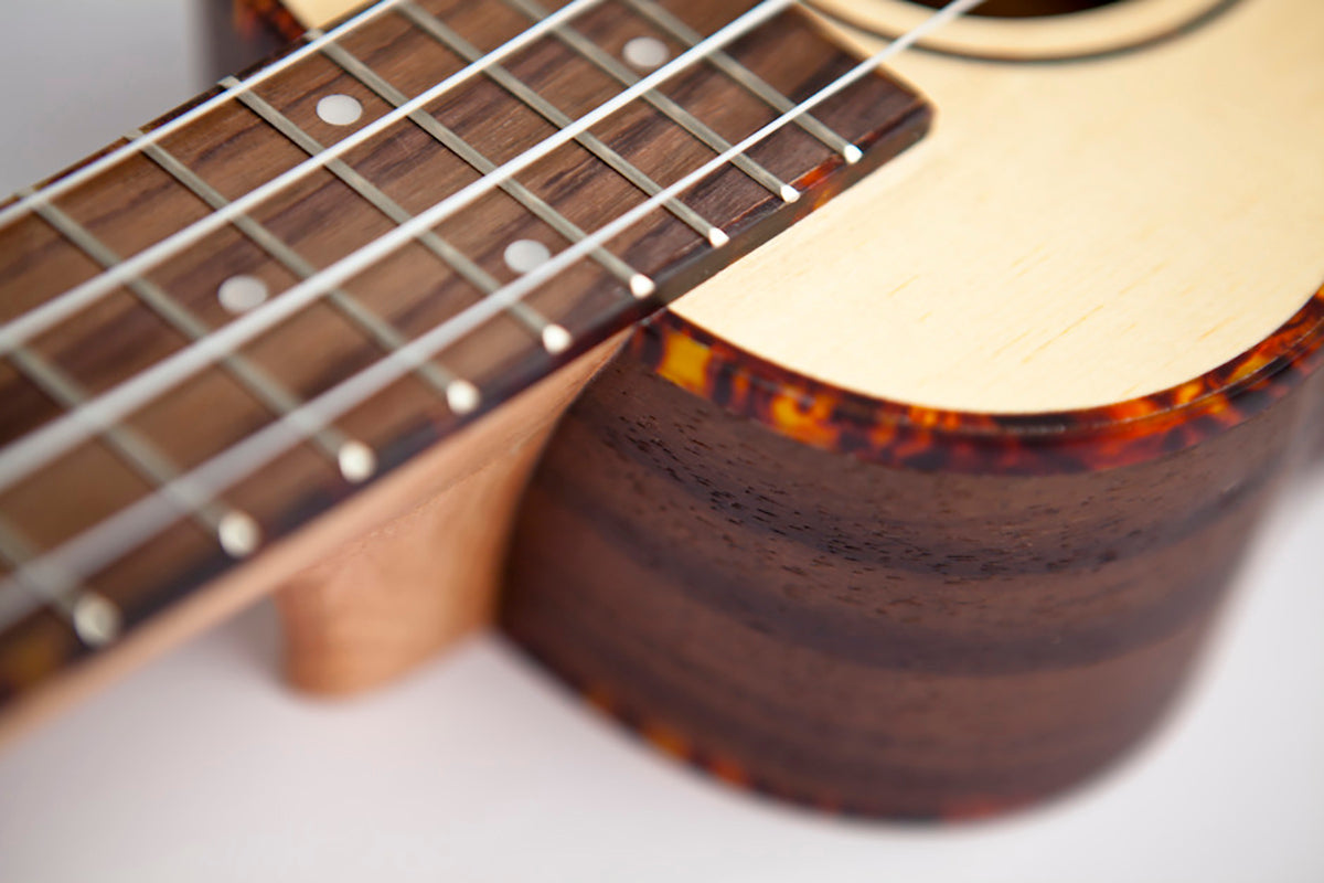 Reno RU230 Soprano Ukulele (Natural)