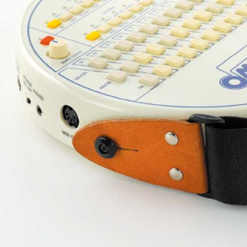 Suzuki botón de correa para Omnichord OM-108 - modelo OSB-108.