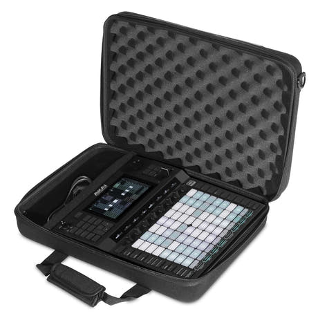 UDG Creator Akai Force hardcase negro