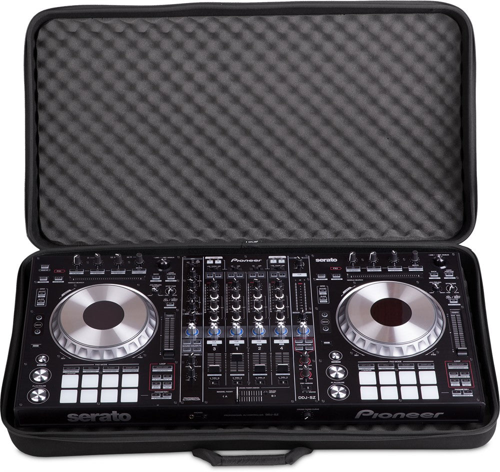 UDG Creator estuche rígido 2XL de Control Black MK2