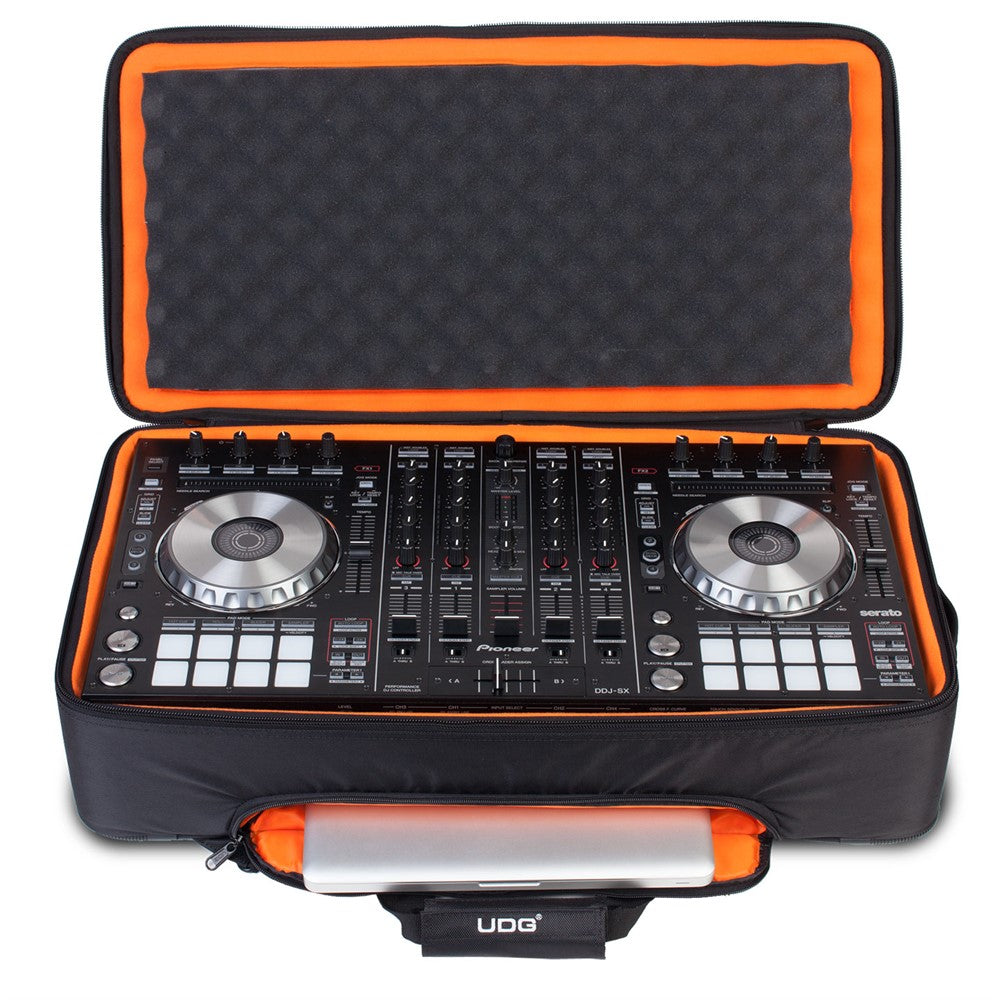 Mochila para controlador MIDI UDG Ultimate L Black/Orange MK2