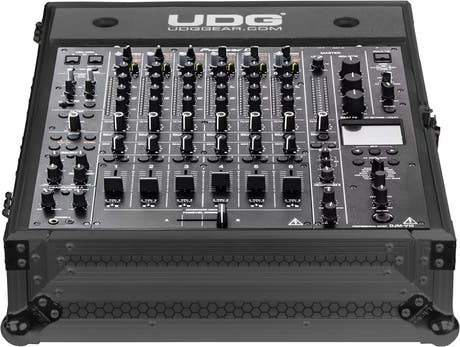 UDG Ultimate Flight Case Pioneer DJM-V10 Negro