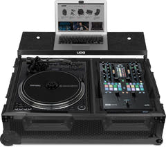 UDG Maleta de vuelo definitiva para mezclador de batalla y tocadiscos Plus
