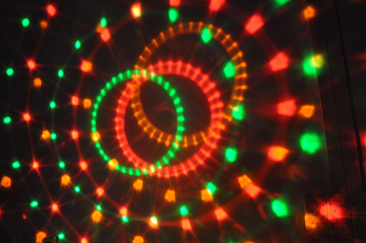 Ibiza Astro-Bat RGBA LED Light Effect