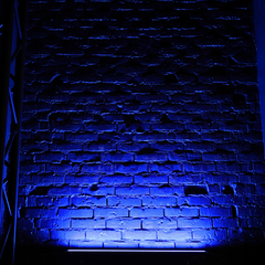 Light4Me Strobe Multi Bar LED – RGB+CW strobe y blinder