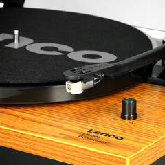Lenco LS-300 Tocadiscos con Altavoces (Madera)