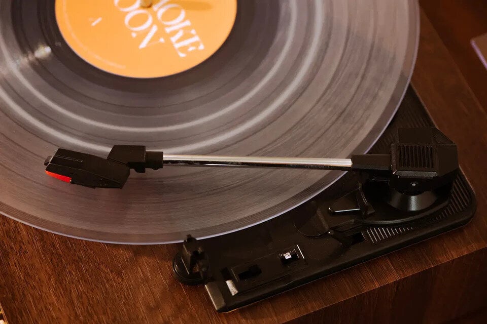 Crosley Miles Tocadiscos, Nogal