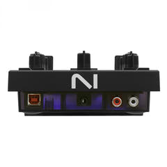 Native Instruments Traktor Z1 MK2 Controlador mezclador DJ e interfaz de audio