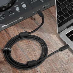 UDG Ultimate Cable USB 3.2 C-C negra recta 1,5m