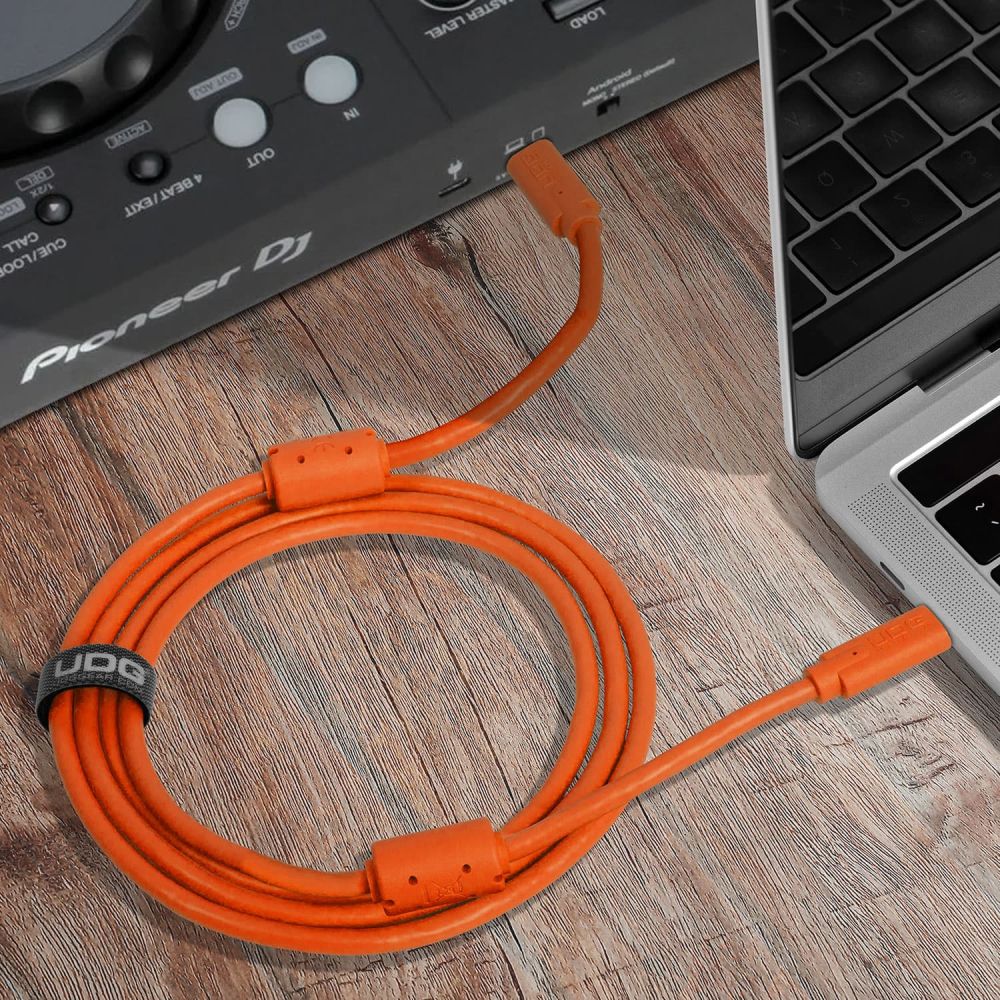 UDG Ultimate Cable USB 3.2 C-C Naranja Recto 1,5m