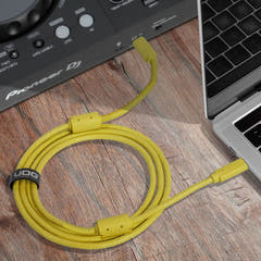 UDG Ultimate Cable USB 3.2 C-C amarilla recta 1,5m